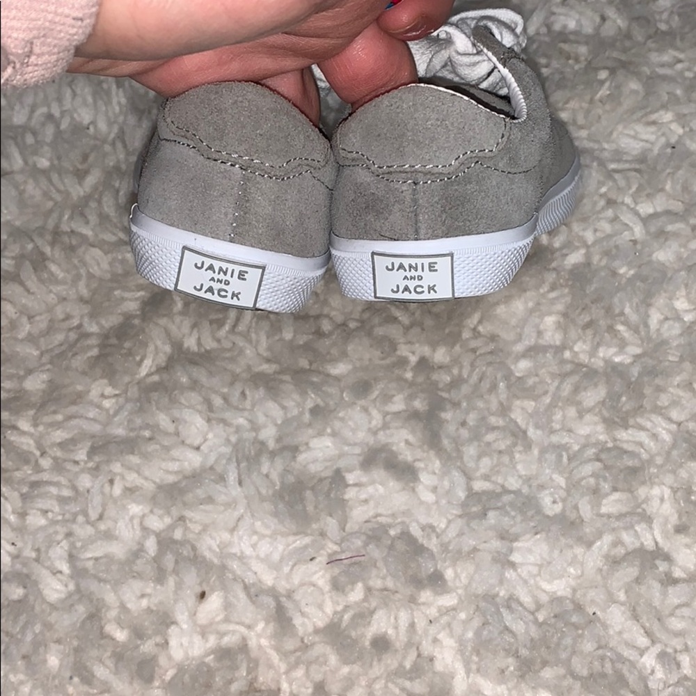 Sneakers - Picture 3 of 4